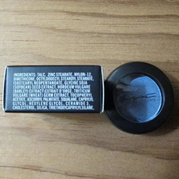 MAC Moon's Reflection Eye Shadow - Picture 4 of 5